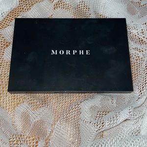 -Morphe 15D Day Slayer Eye Shadow Pallet, In Good Condition-